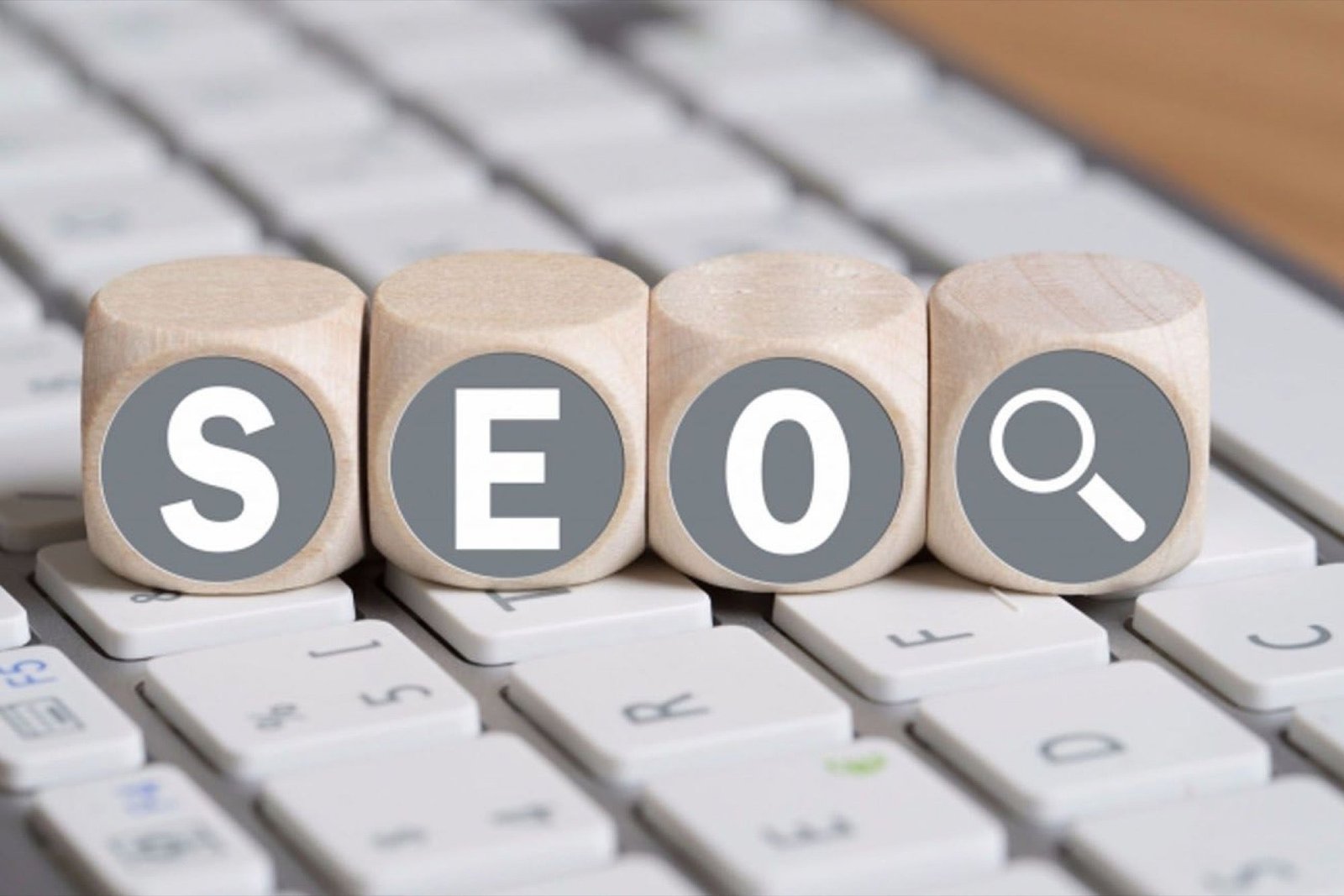 Top 4 Expert Tips For Small Business SEO Strategy In 2023