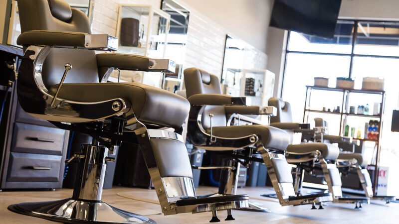Some Must-Have Salon Supplies For Every Stylist