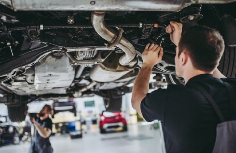 Under the Hood: Choosing the Right Car Mechanic in Joondalup